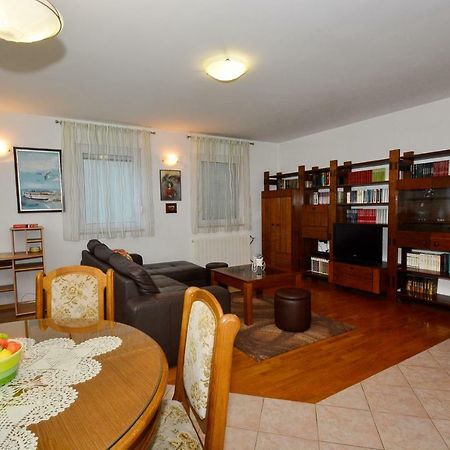 Apartman Vanja Omiš Eksteriør bilde