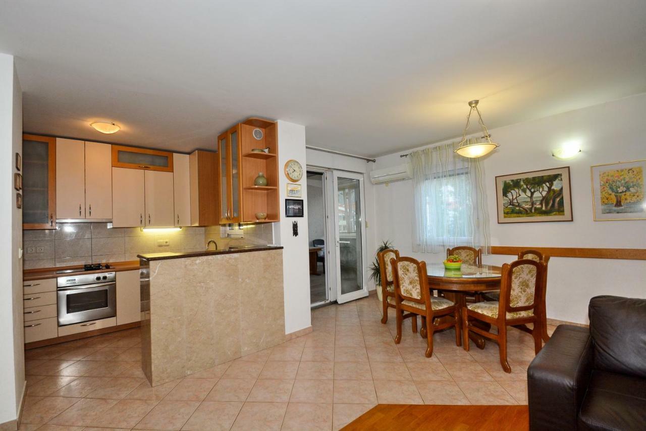 Apartman Vanja Omiš Eksteriør bilde